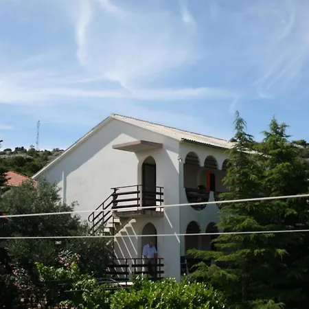 Murter 5102b Apartment Betina (Sibenik-Knin)